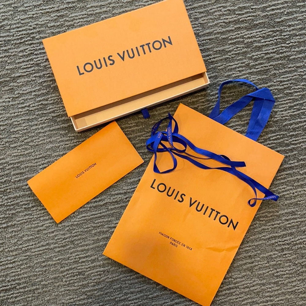 Louis Vuitton gift bag and box set
